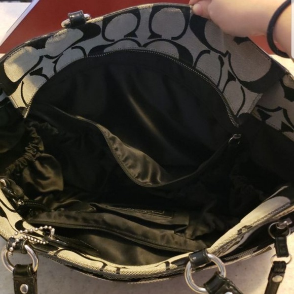 Large Coach purse - Picture 2 of 3